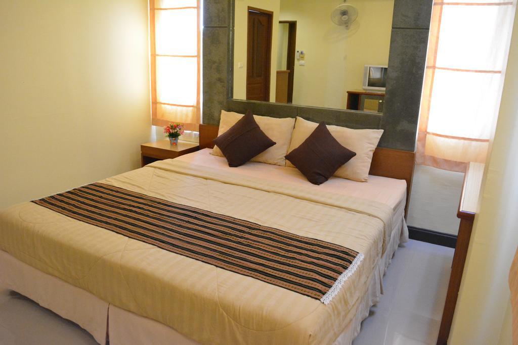Pornthep Hotel 2 Ban Klong Haeng Bagian luar foto