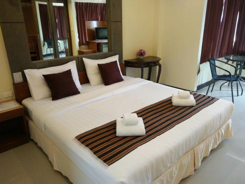Pornthep Hotel 2 Ban Klong Haeng Bagian luar foto