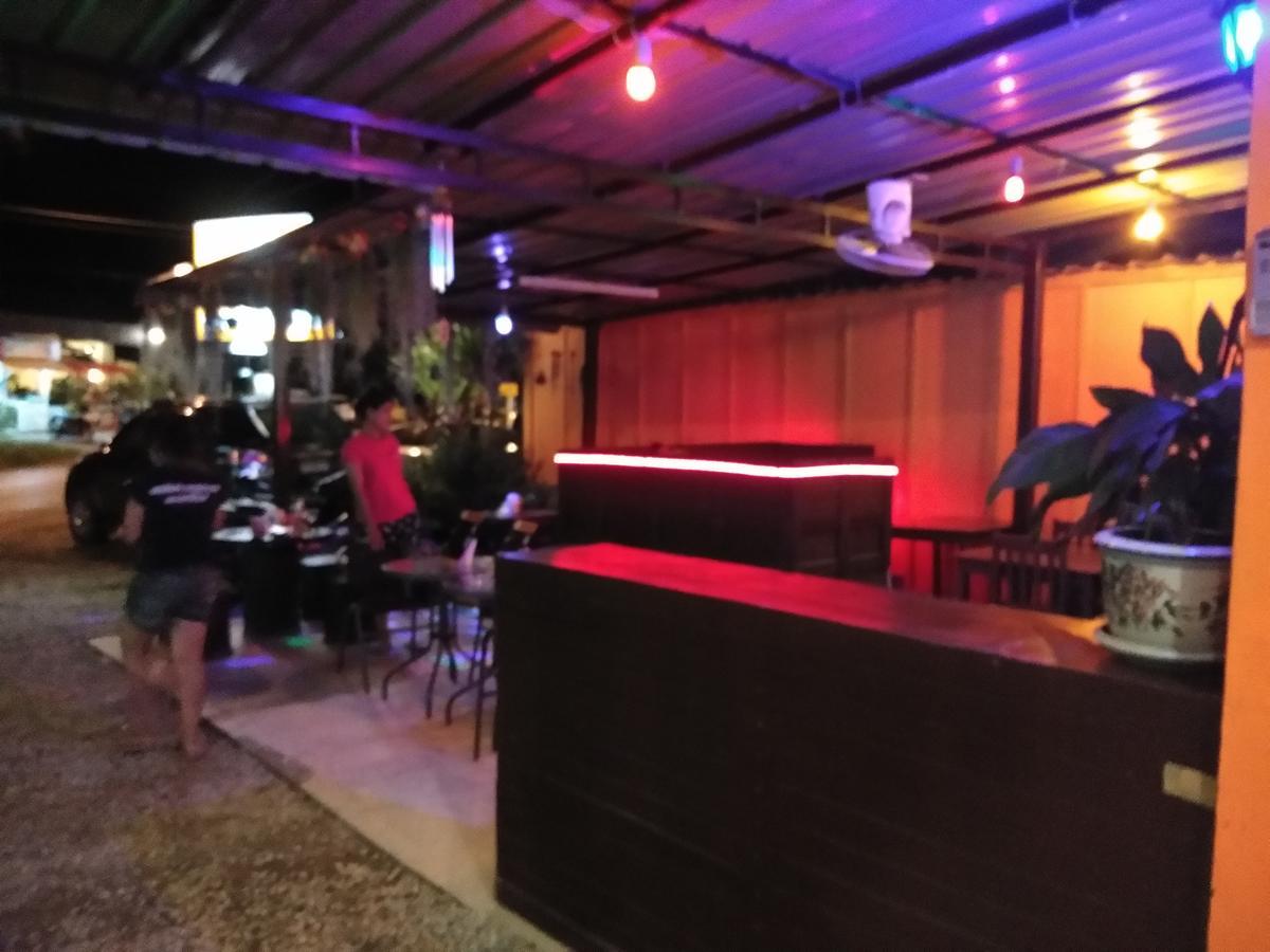 Pornthep Hotel 2 Ban Klong Haeng Bagian luar foto
